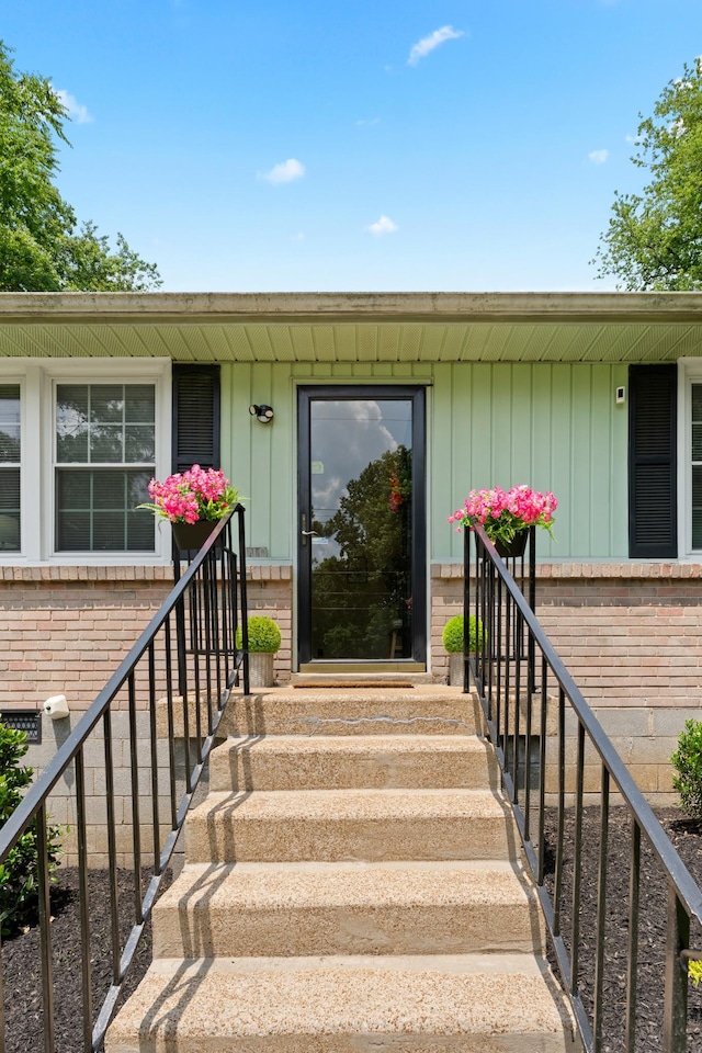 110 Rainbow Cir, Columbia, TN 38401 - view of exterior entry with brick siding