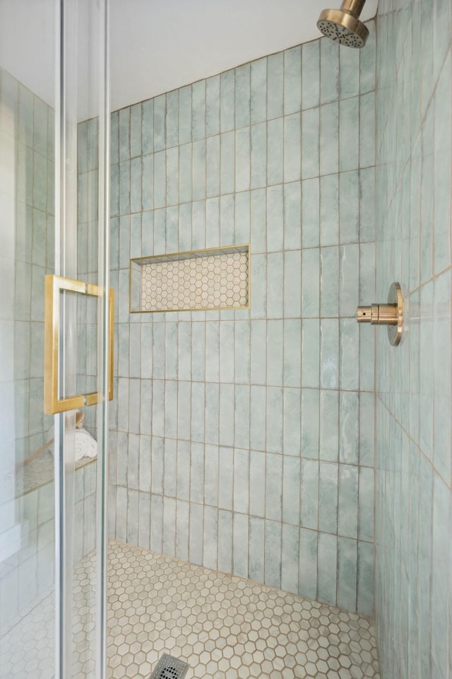 901 Elliston St, Old Hickory, TN 37138 - full bath featuring a stall shower