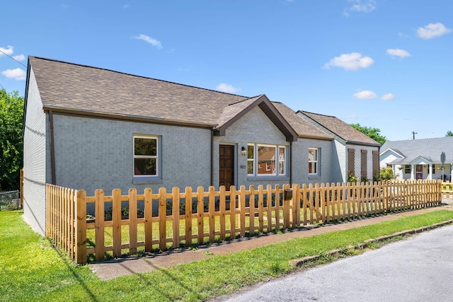 901 Elliston St, Old Hickory, TN 37138 - view of front of property with roof with shingles and a fenced front yard