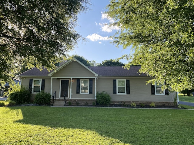 1834 Venada Trl, Murfreesboro, TN 37128 - ranch-style home with a front yard and roof with shingles
