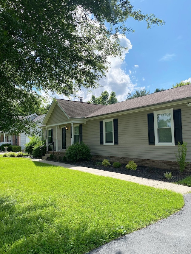 1834 Venada Trl, Murfreesboro, TN 37128 - single story home with a front yard and roof with shingles