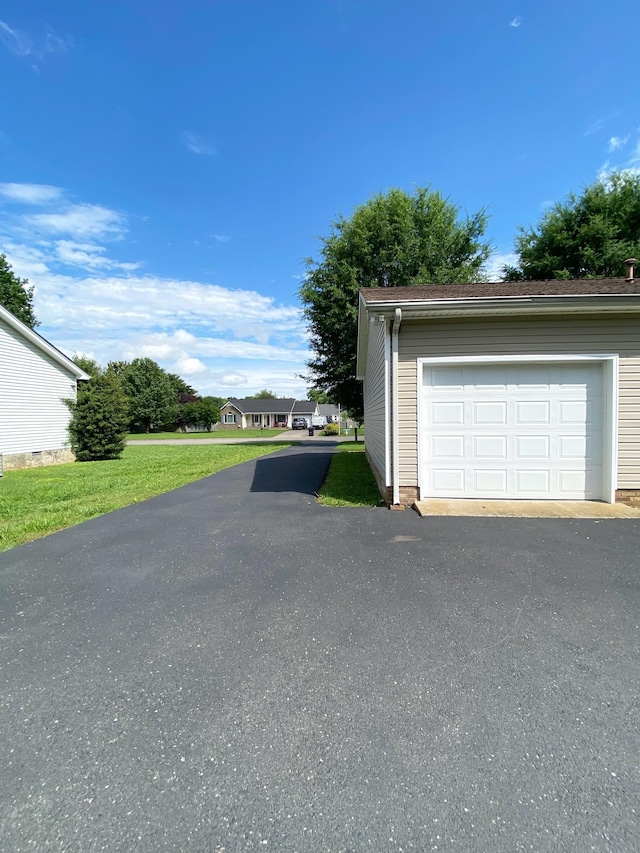 1834 Venada Trl, Murfreesboro, TN 37128 - view of garage