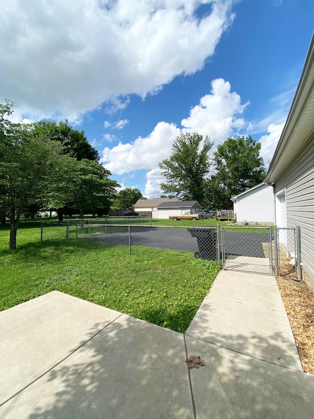 1834 Venada Trl, Murfreesboro, TN 37128 - view of yard with a gate and a patio