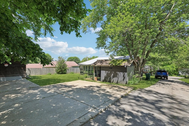 102 Nall Ave, Centerville, TN 37033 - exterior space with a sunroom