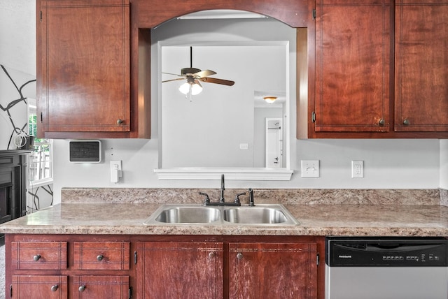 1382 Whitt Ln, Clarksville, TN 37042 - kitchen with stainless steel dishwasher, a sink, a ceiling fan, and light countertops