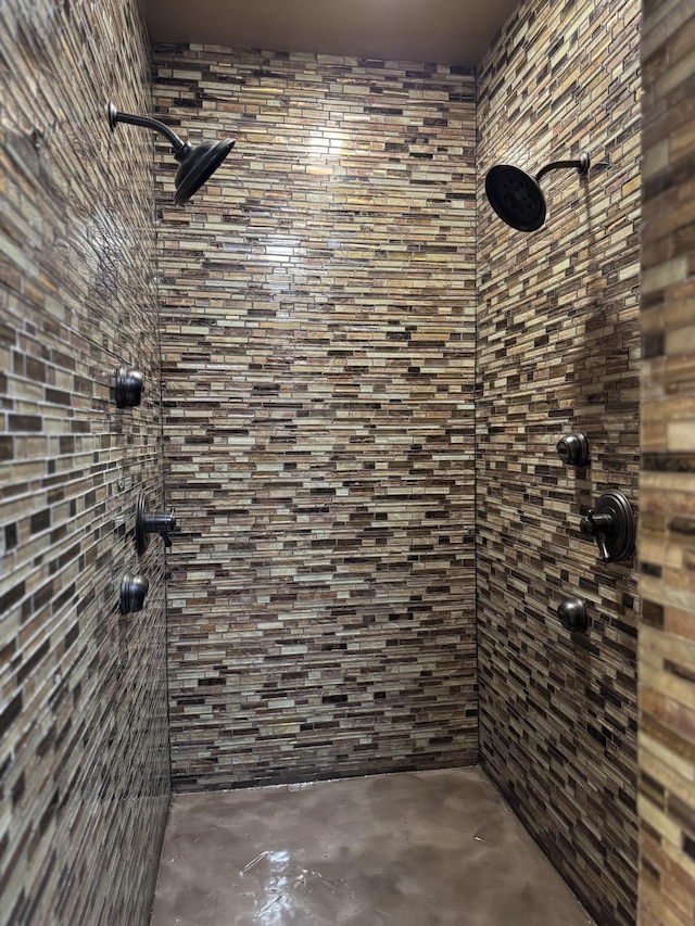320 Shutes Cv, Old Hickory, TN 37138 - bathroom featuring tiled shower and concrete floors