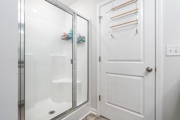166 Grayson Cir, Chapel Hill, TN 37034 - bathroom featuring a shower stall