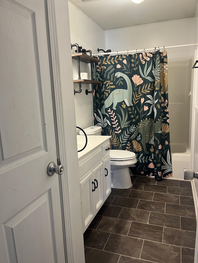 924 Granny White Rd, Clarksville, TN 37040 - full bath with shower / bathtub combination with curtain, vanity, and toilet