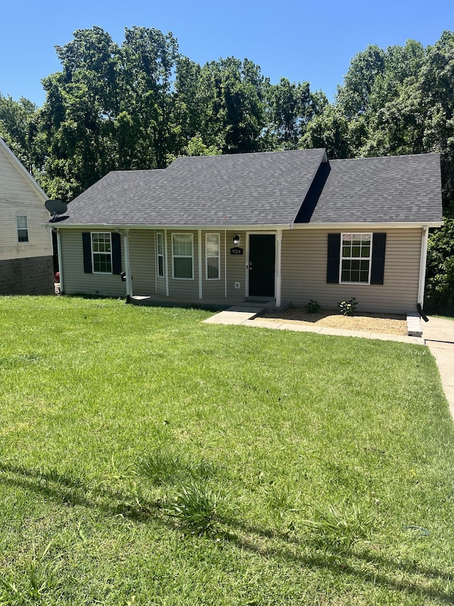 924 Granny White Rd, Clarksville, TN 37040 - single story home featuring a front lawn and roof with shingles