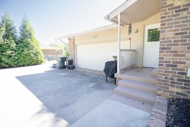 204 Tyne Blvd, Old Hickory, TN 37138 - garage with concrete driveway