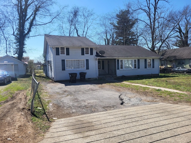 214 Rushwood Dr, Murfreesboro, TN 37130 - view of front of property with driveway