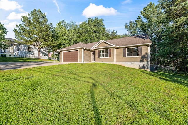 100 Station Dr, Waverly, TN 37185 - ranch-style home featuring an attached garage, concrete driveway, and crawl space