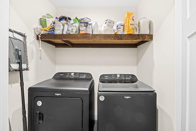 100 Station Dr, Waverly, TN 37185 - laundry room with washer and clothes dryer