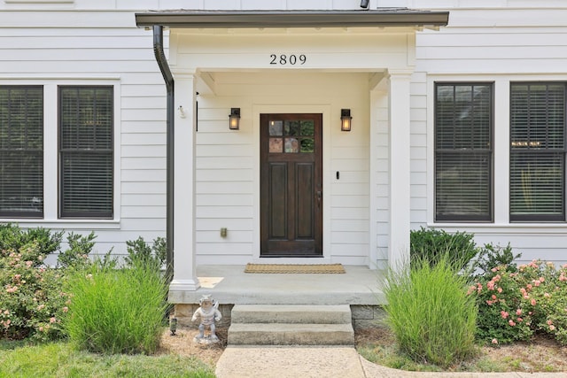 2809 Vaulx Ln, Nashville, TN 37204 - property entrance featuring covered porch