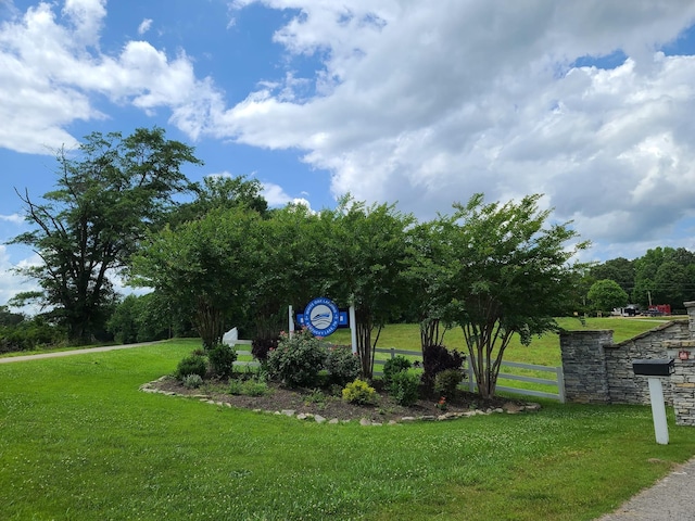 601 Riverfront Dr, Clifton, TN 38425