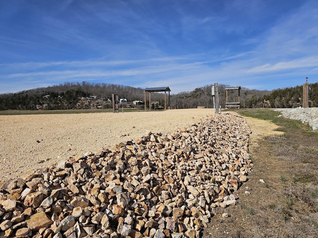 601 Riverfront Dr, Clifton, TN 38425