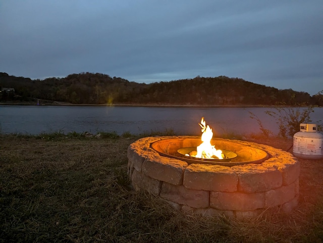 601 Riverfront Dr, Clifton, TN 38425