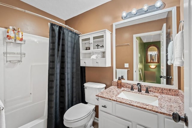1243 Curtis Dr, Lebanon, TN 37087 - bathroom featuring vanity, toilet, and shower / bathtub combination with curtain