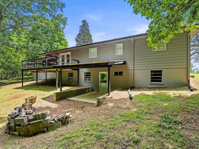 5538 Lexie Beans Creek Rd, Belvidere, TN 37306 - back of house with a wooden deck