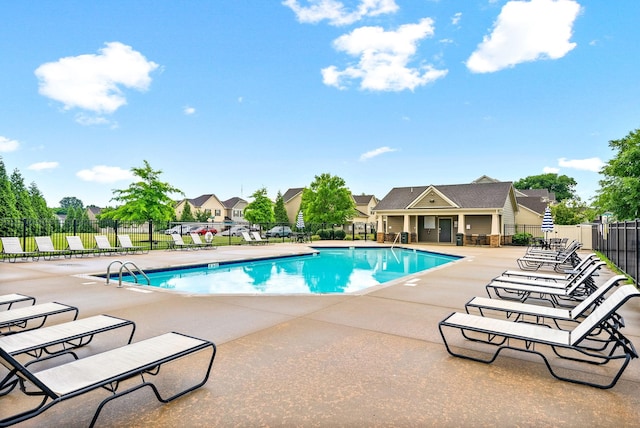 4115 Giacomo Dr, Murfreesboro, TN 37128 - community pool with a patio area