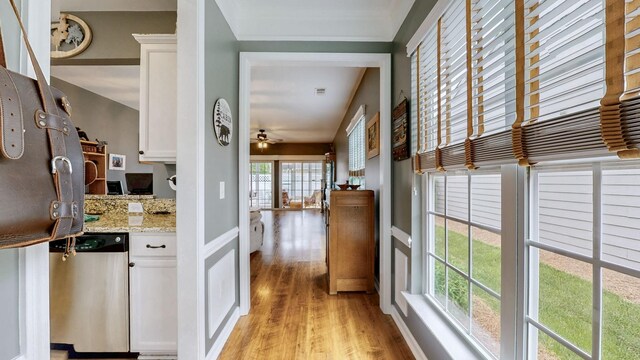 402 Cottonwood Dr, Mount Juliet, TN 37122 - kitchen with dishwasher, light wood finished floors, white cabinets, and ceiling fan