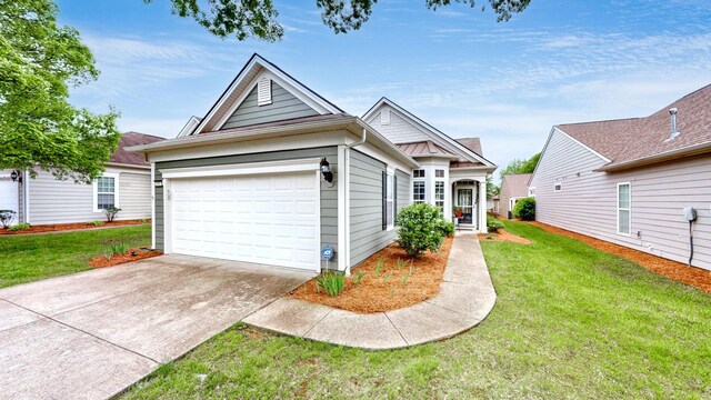402 Cottonwood Dr, Mount Juliet, TN 37122 - view of front of house featuring a front lawn, concrete driveway, and a garage