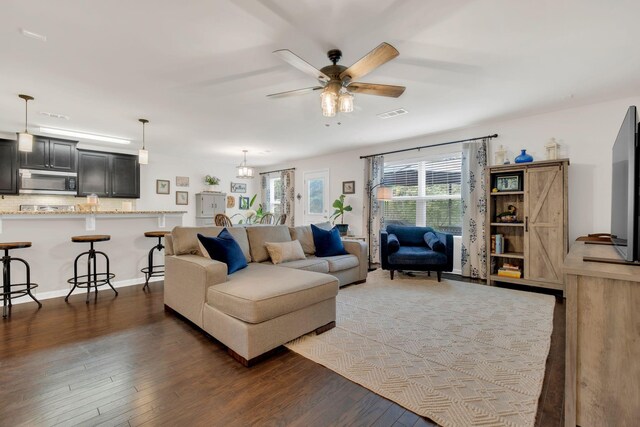 1464 Old Stone Rd, Lebanon, TN 37087 - living area featuring wood finished floors and a ceiling fan
