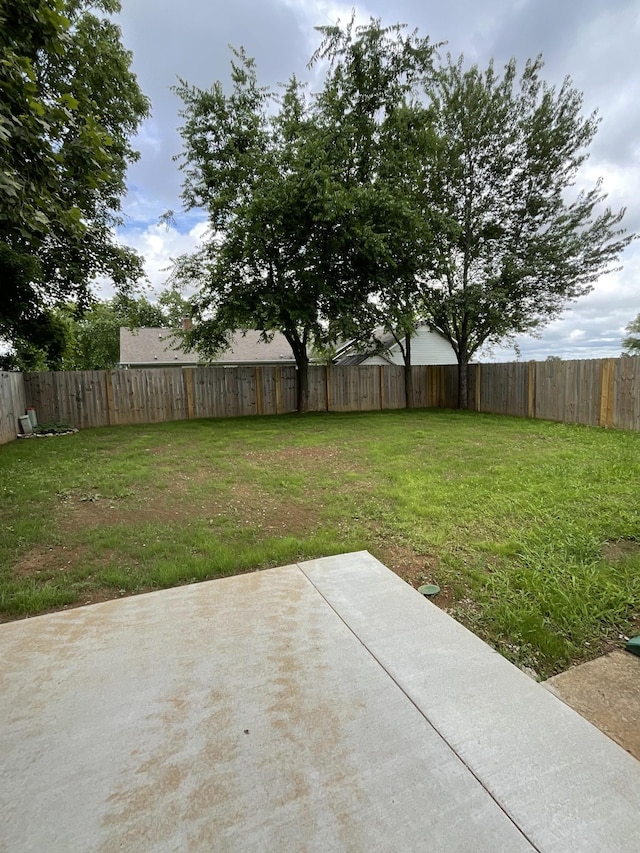 1821 Violet Ct, Murfreesboro, TN 37128 - view of yard featuring a patio