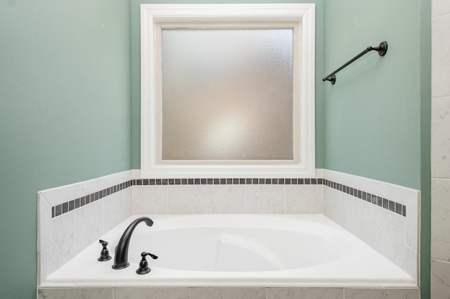 4423 Garcia Blvd, Murfreesboro, TN 37128 - bathroom with a garden tub