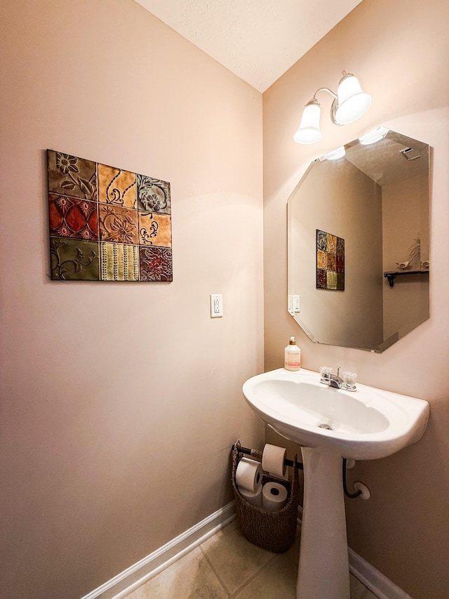 115 Lancaster Gate Pl, Murfreesboro, TN 37128 - bathroom with baseboards and tile patterned flooring