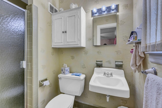 401 Ellington Dr, Franklin, TN 37064 - full bath featuring toilet, a shower stall, and a sink