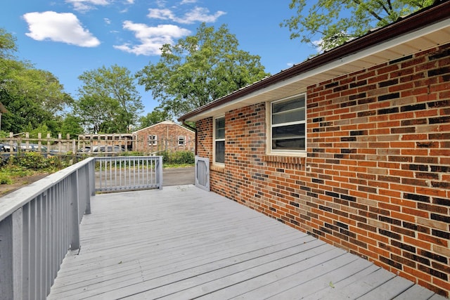 120 Johns St, La Vergne, TN 37086 - view of wooden deck