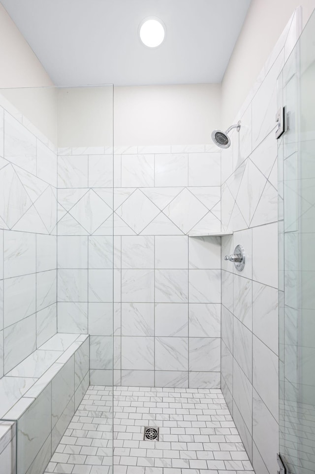 3023 Moultrie Cir, Franklin, TN 37064 - bathroom featuring tiled shower