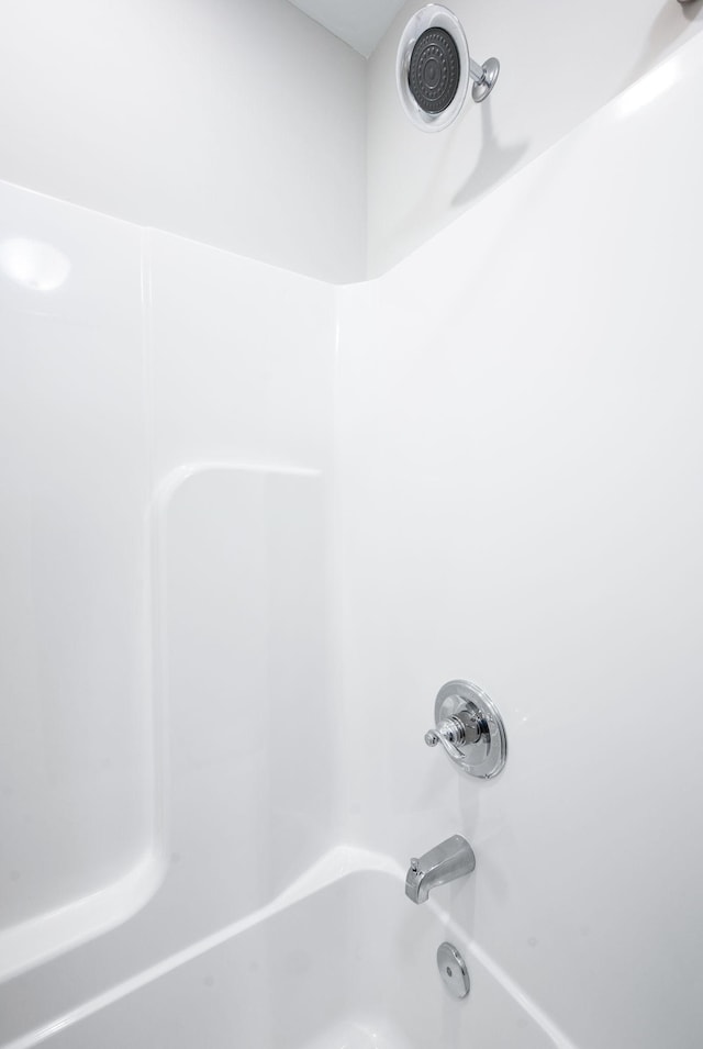 3023 Moultrie Cir, Franklin, TN 37064 - full bathroom featuring shower / washtub combination