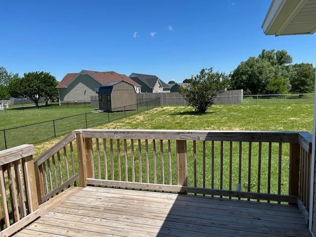 1047 Tylertown Rd, Clarksville, TN 37040 - view of wooden terrace