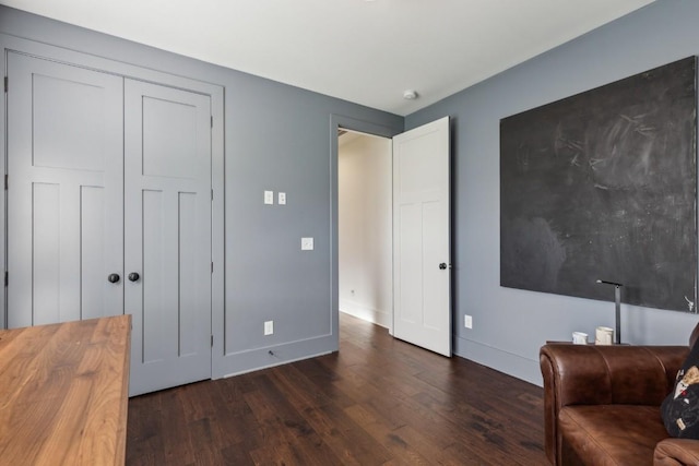 4034 Merryman Ln, Murfreesboro, TN 37127 - living area with dark wood-type flooring and baseboards