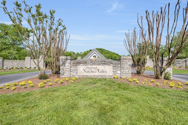 1120 Natchez Valley Ln, Franklin, TN 37064 - community / neighborhood sign with a yard