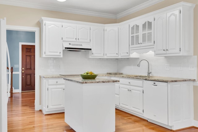 906 Knight Cir, Murfreesboro, TN 37129 - kitchen with dishwasher, range hood, a sink, white cabinetry, and ornamental molding