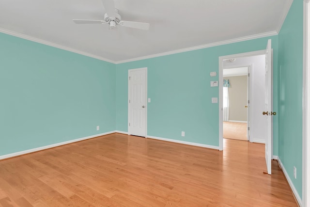 906 Knight Cir, Murfreesboro, TN 37129 - empty room with a ceiling fan, crown molding, light wood-type flooring, and baseboards