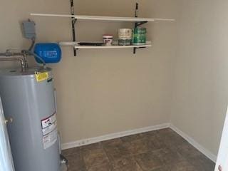 924 Linda Dr, Oak Grove, KY 42262 - utility room featuring water heater