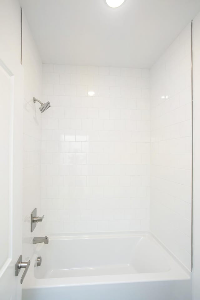 118 W Cassa Way, Mount Juliet, TN 37122 - bathroom featuring shower / tub combination