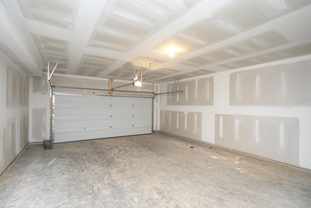 118 W Cassa Way, Mount Juliet, TN 37122 - garage featuring a garage door opener