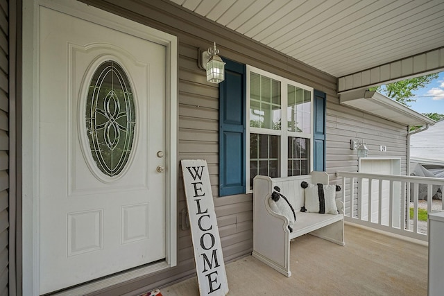 24 Hillcrest Dr, Sparta, TN 38583 - entrance to property with a porch