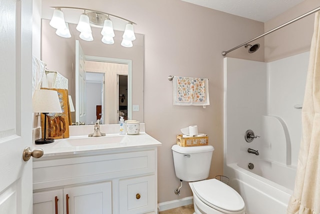 24 Hillcrest Dr, Sparta, TN 38583 - bathroom featuring toilet, vanity, shower / bath combination with curtain, and baseboards