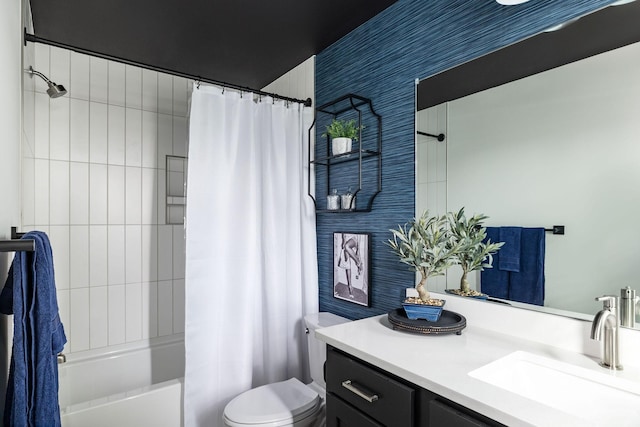 326A E Trinity Ln, Nashville, TN 37207 - full bath featuring vanity, toilet, and shower / bath combo