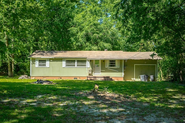 117 Westbrook Ave, Soddy Daisy, TN 37379 - single story home with crawl space, a front lawn, and roof with shingles