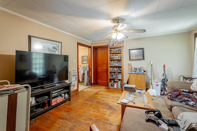 119 Westbrook Ave, Soddy Daisy, TN 37379 - living area featuring ornamental molding, ceiling fan, and light wood-type flooring
