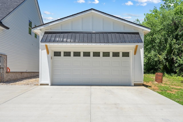 8035 Auburntown Rd, Auburntown, TN 37016 - view of detached garage
