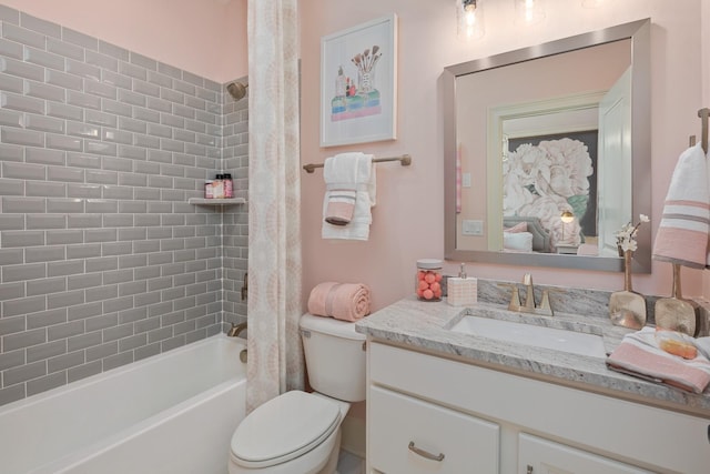 7243 Murrel Dr, Franklin, TN 37064 - ensuite bathroom with vanity, shower / bath combo with shower curtain, and toilet