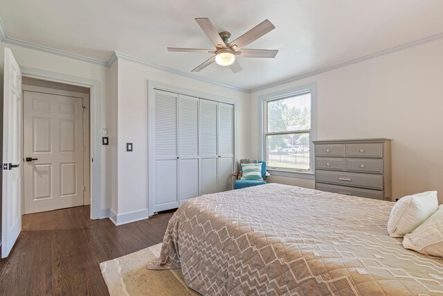 1135 Riverwood Dr, Nashville, TN 37216 - bedroom featuring crown molding, a closet, dark wood-type flooring, baseboards, and ceiling fan